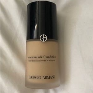 Giorgio Armani luminous silk foundation